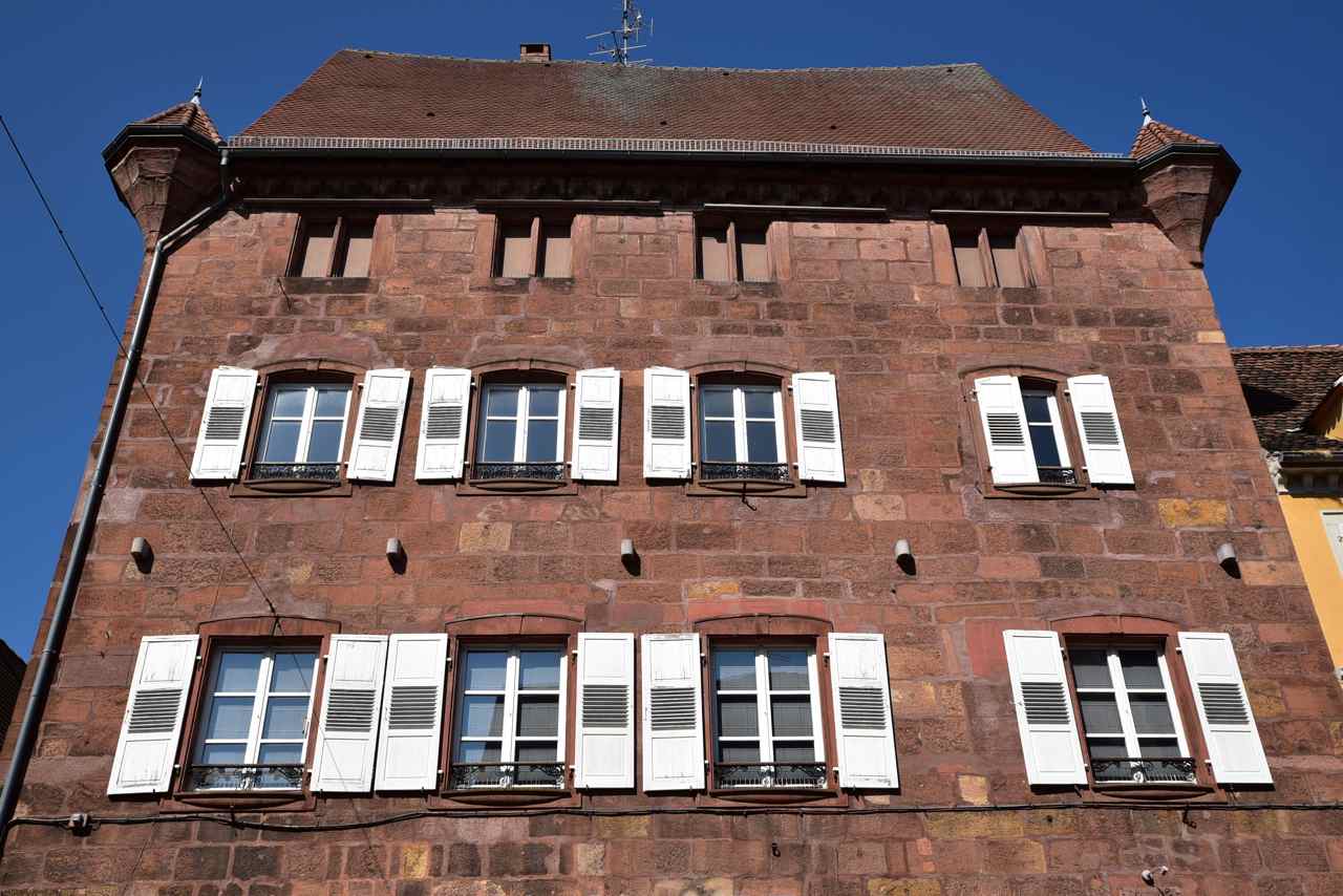 Des echaugettes ne subsistent que les surplombs en cul-de -lampe, Wissembourg